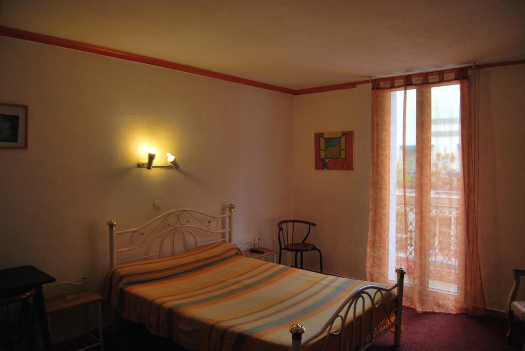 Hotel Le Revelois Restaurant Béziers Pokoj fotografie